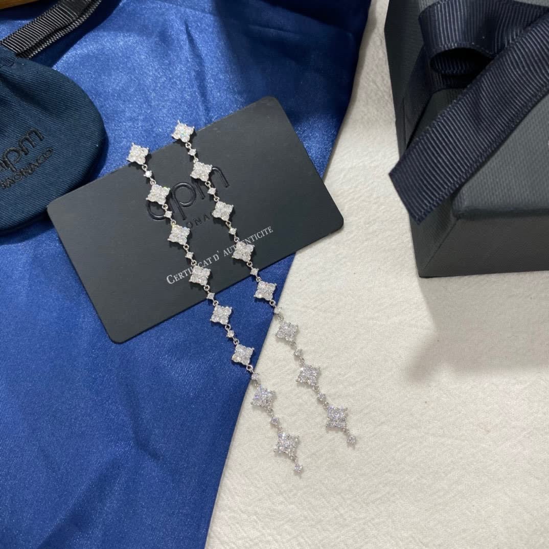 APM Monaco Elegant Diamond Earrings